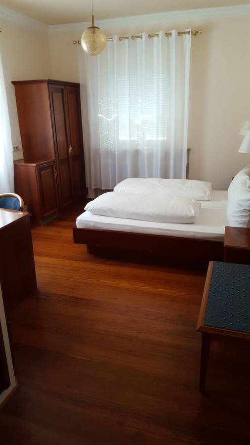 Gaststaette Peperoni Otel Biberach an der Riß Dış mekan fotoğraf